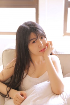 一边吃胸一边揉下面的